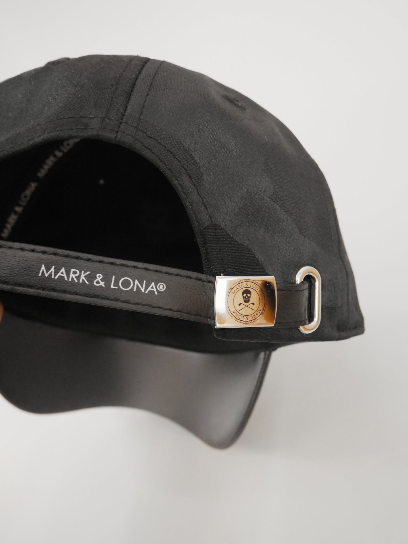 Gauge Crystal Icon Cap | MEN and WOMEN / BLACK