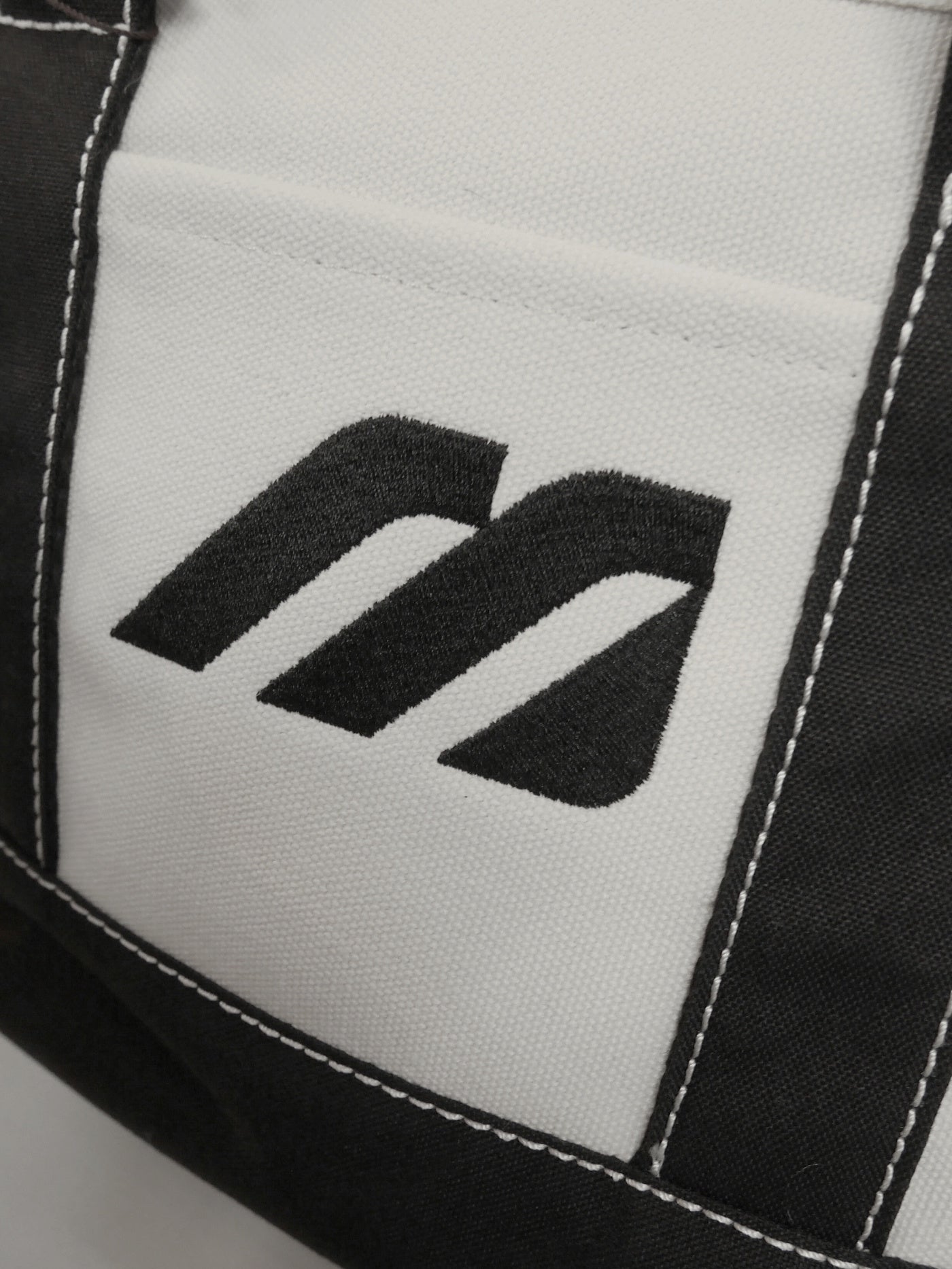 MIZUNO M Logo Cart Bag / BLACK