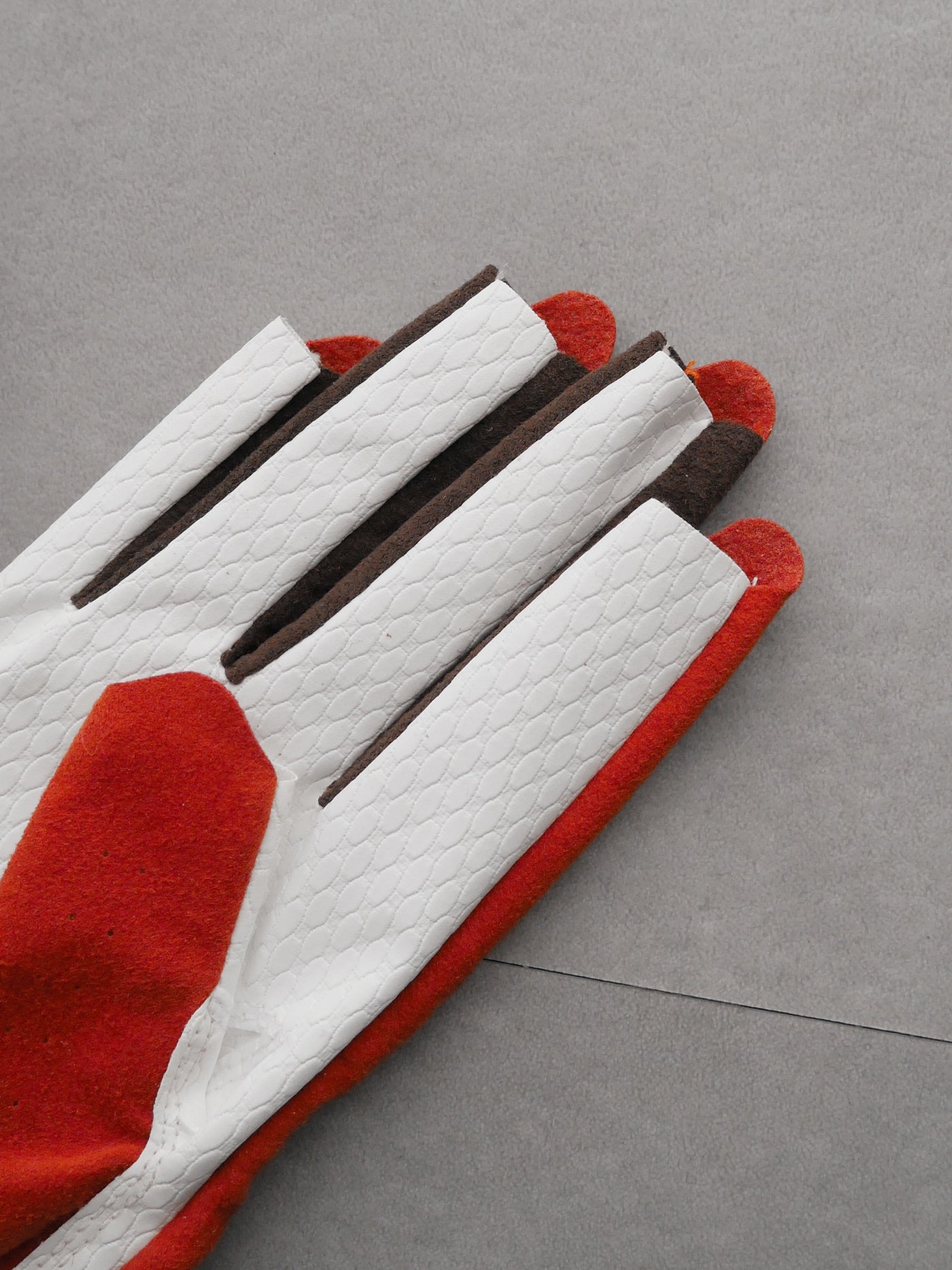 Vibrant Bicolor Suede Gloves[Pair] | WOMEN / ORANGE