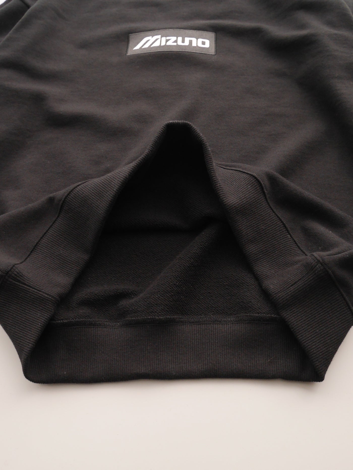 MIZUNO M Logo  Crew Sweat (BLACK)