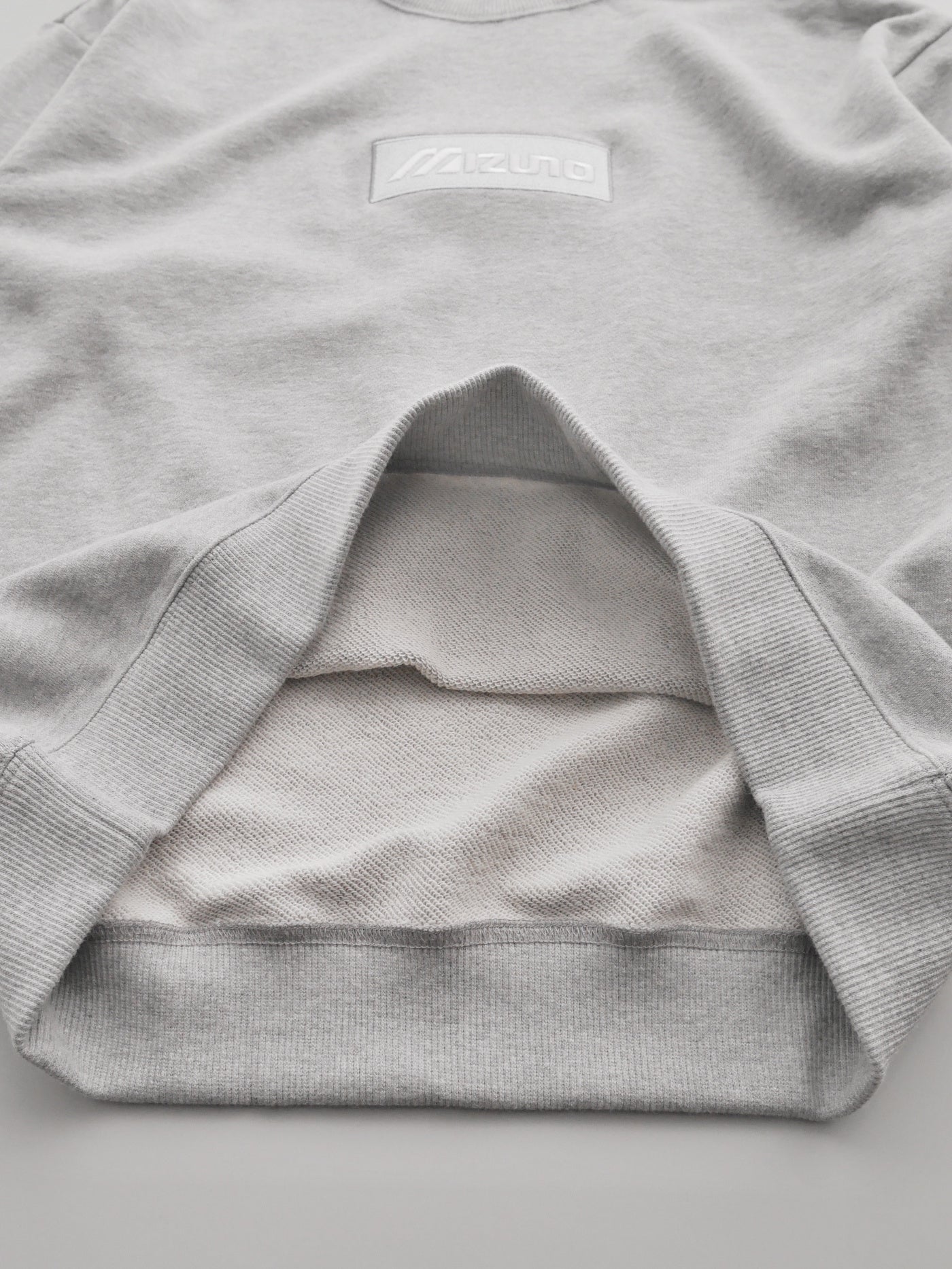 MIZUNO M Logo  Crew Sweat (GREY)