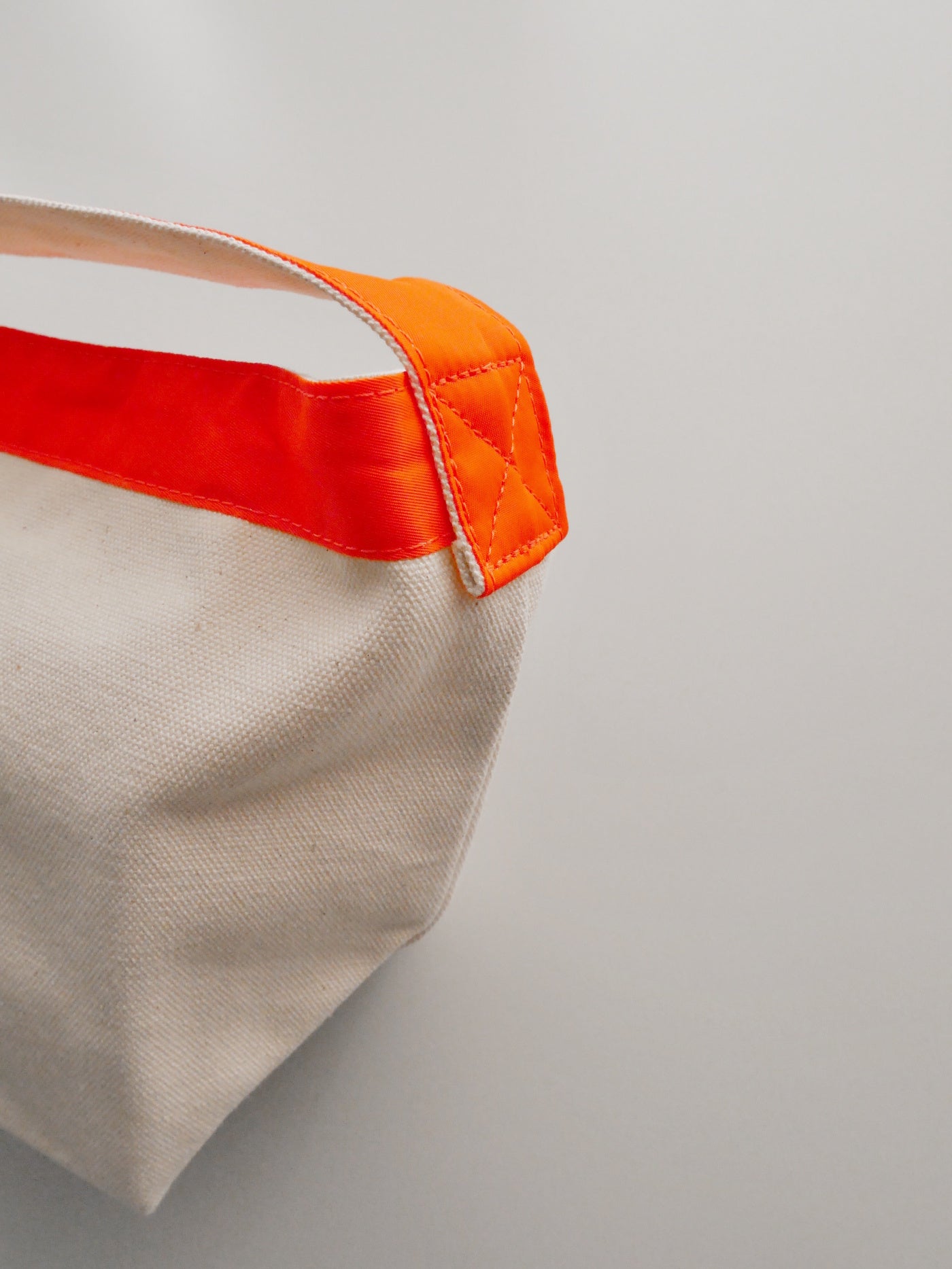 NVG Newspaper Cart Bag / WHITE