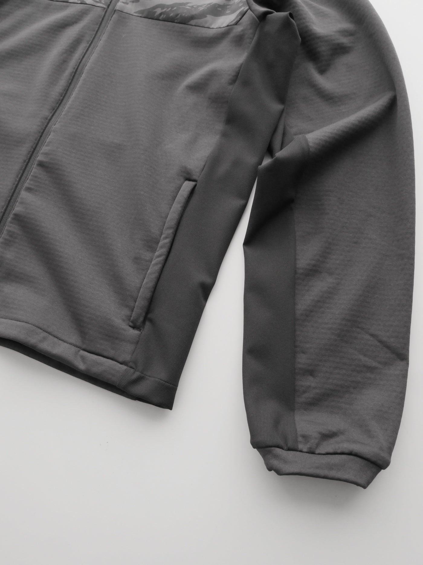 TCZT  | MEN / BLACK