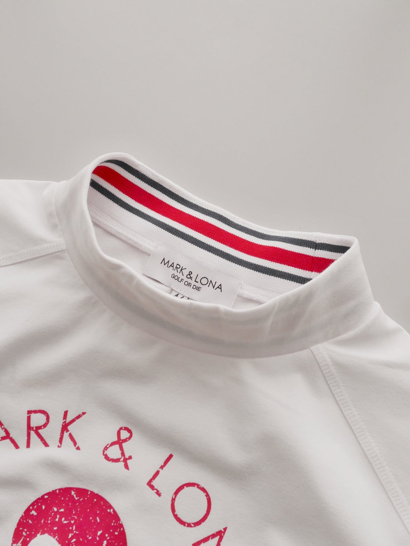 Conquest Performance Mock Neck | MEN / WHITE