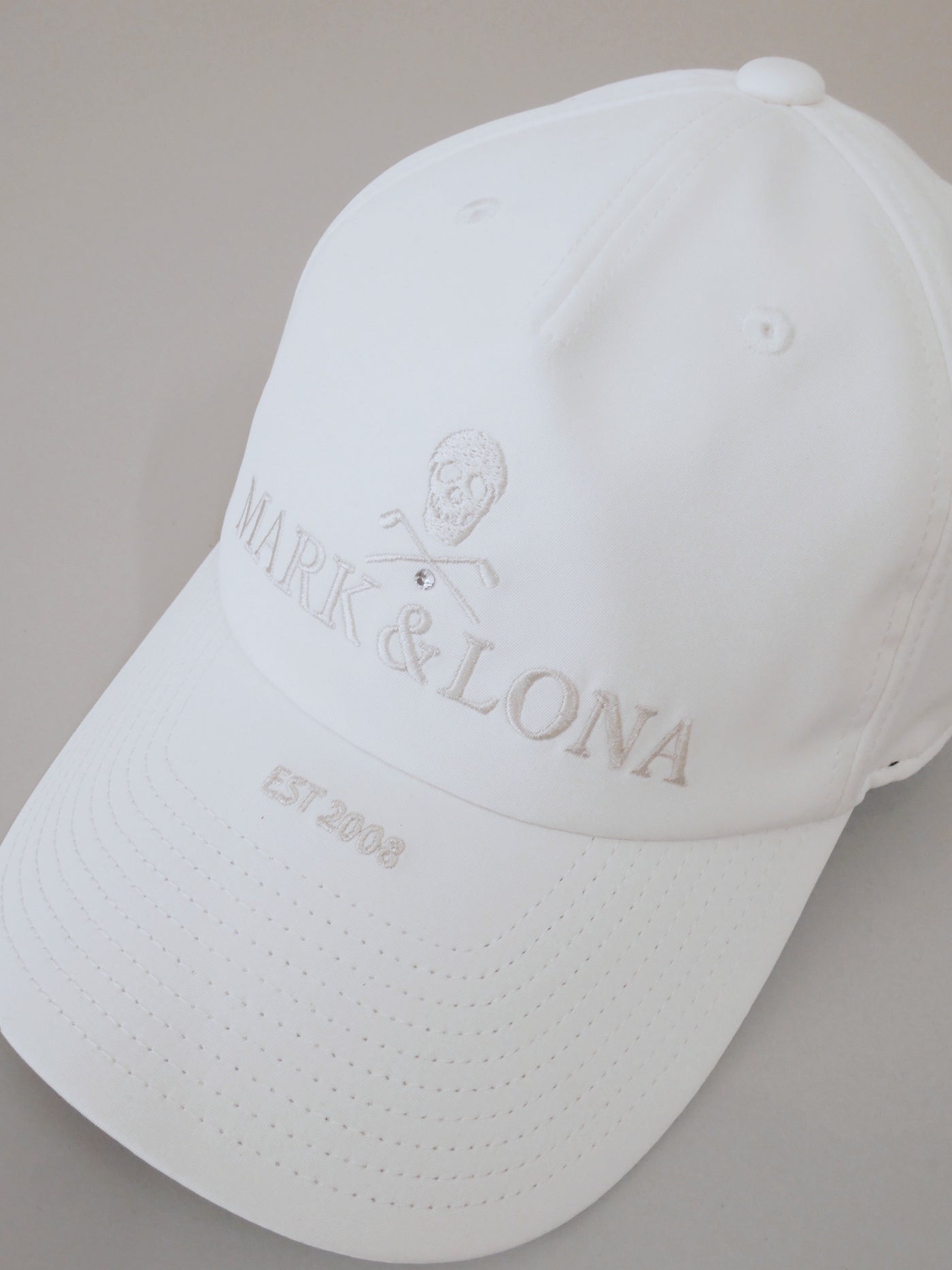 Iron Skull Crystal Accent Cap | MEN and WOMEN / WHITE