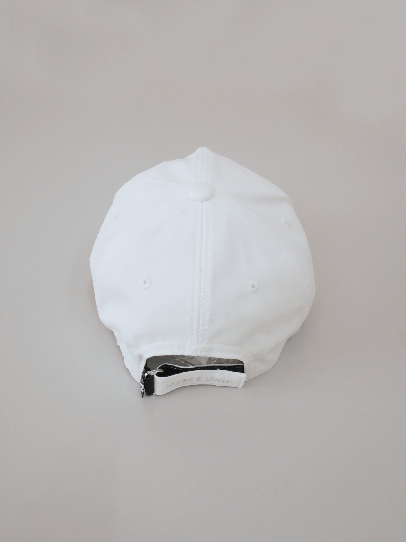 Iron Skull Crystal Accent Cap | MEN and WOMEN / WHITE