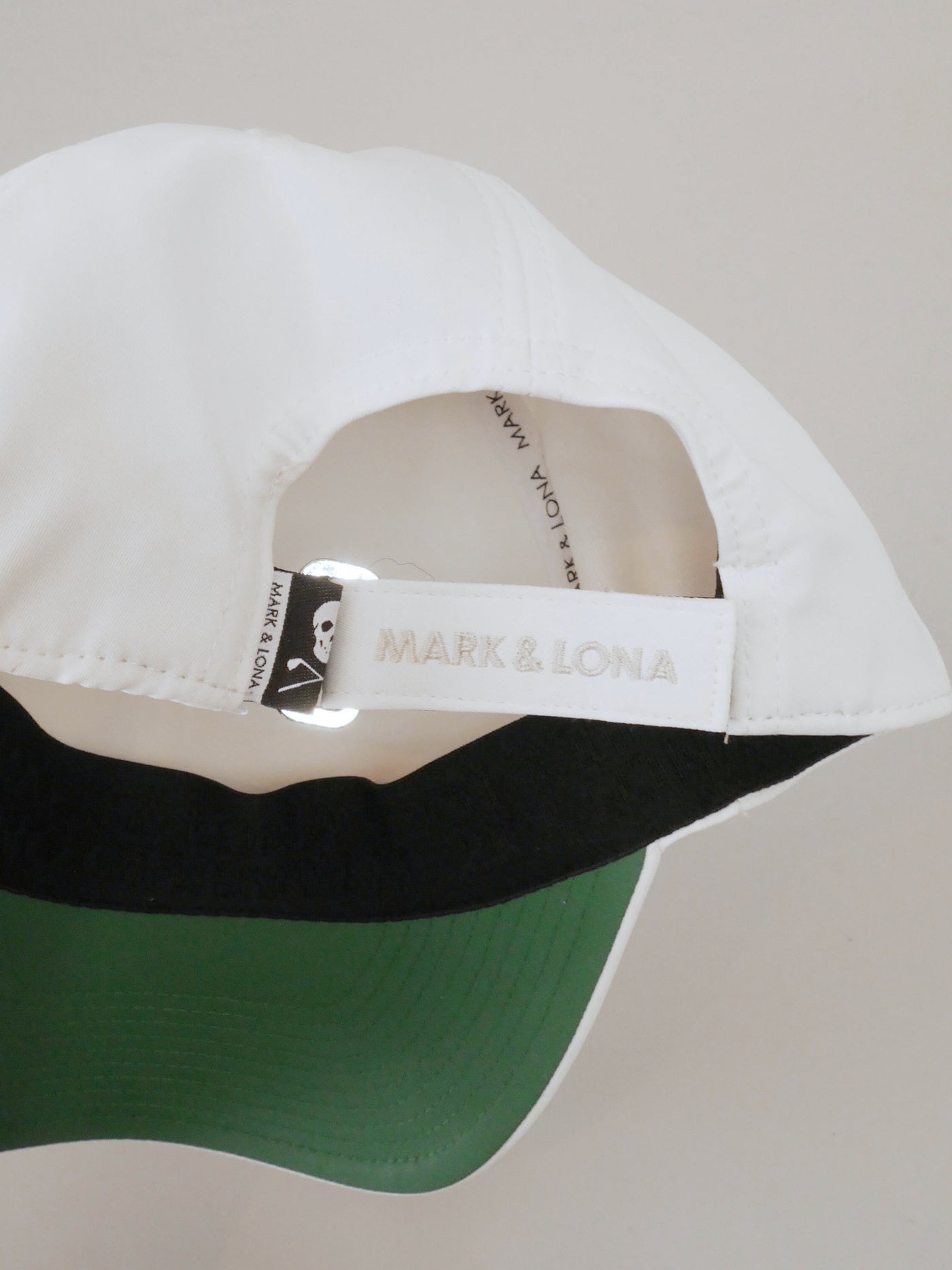 Iron Skull Crystal Accent Cap | MEN and WOMEN / WHITE