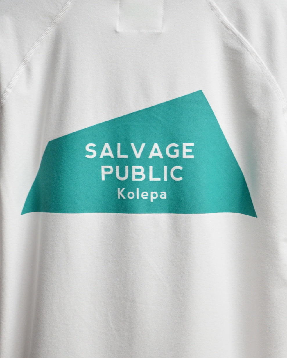 SALVAGE PUBLIC Kolepa サルベージ パブリック コレパ SURFモックネックTEE(Kolepa Stamp)/ WHITE